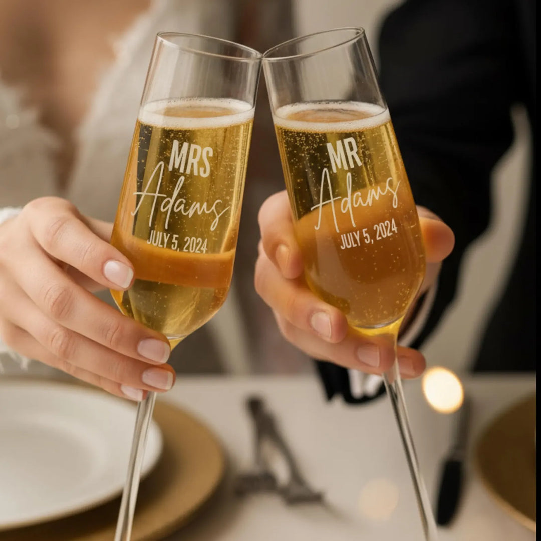 Personalized Champagne Flutes Set of 2, Mr and Mrs Wedding Glasses